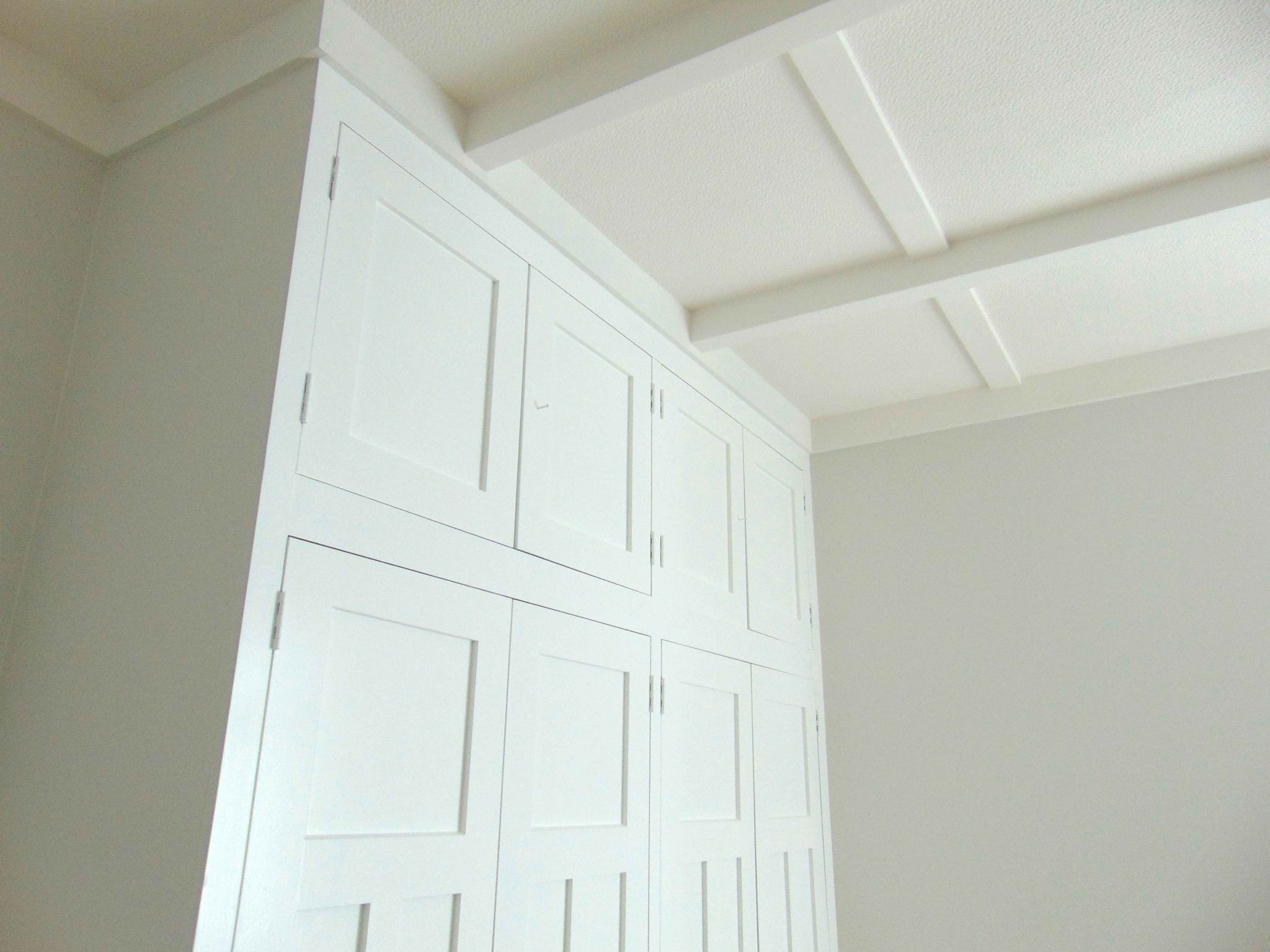 interior remuera villa battened ceiling and cupboard painting